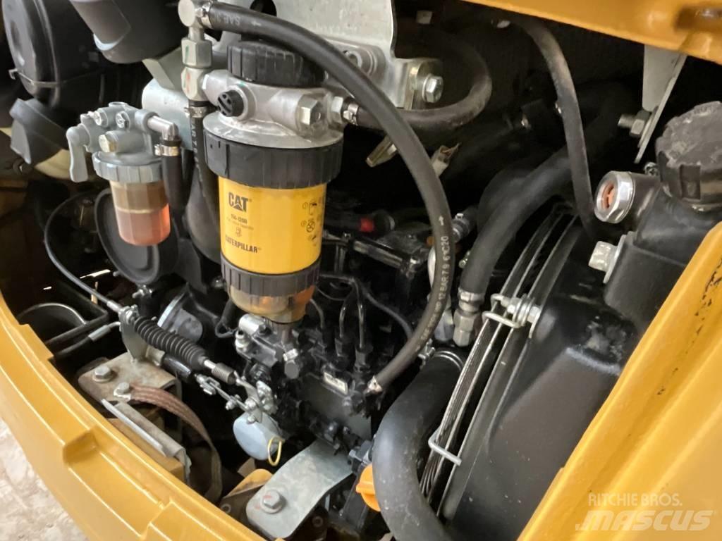 CAT 301.7 D Мини екскаватори < 7 т
