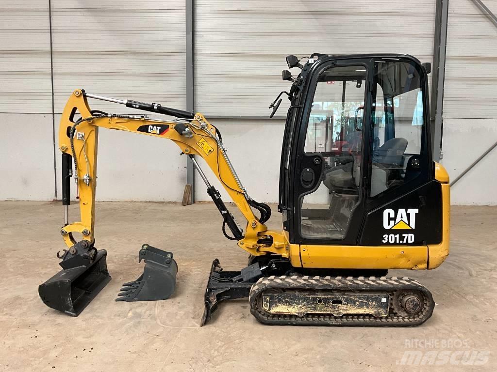 CAT 301.7 D Мини екскаватори < 7 т