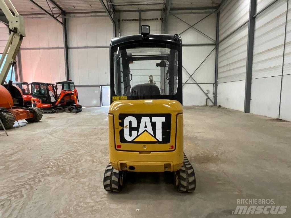 CAT 301.7 D Мини екскаватори < 7 т