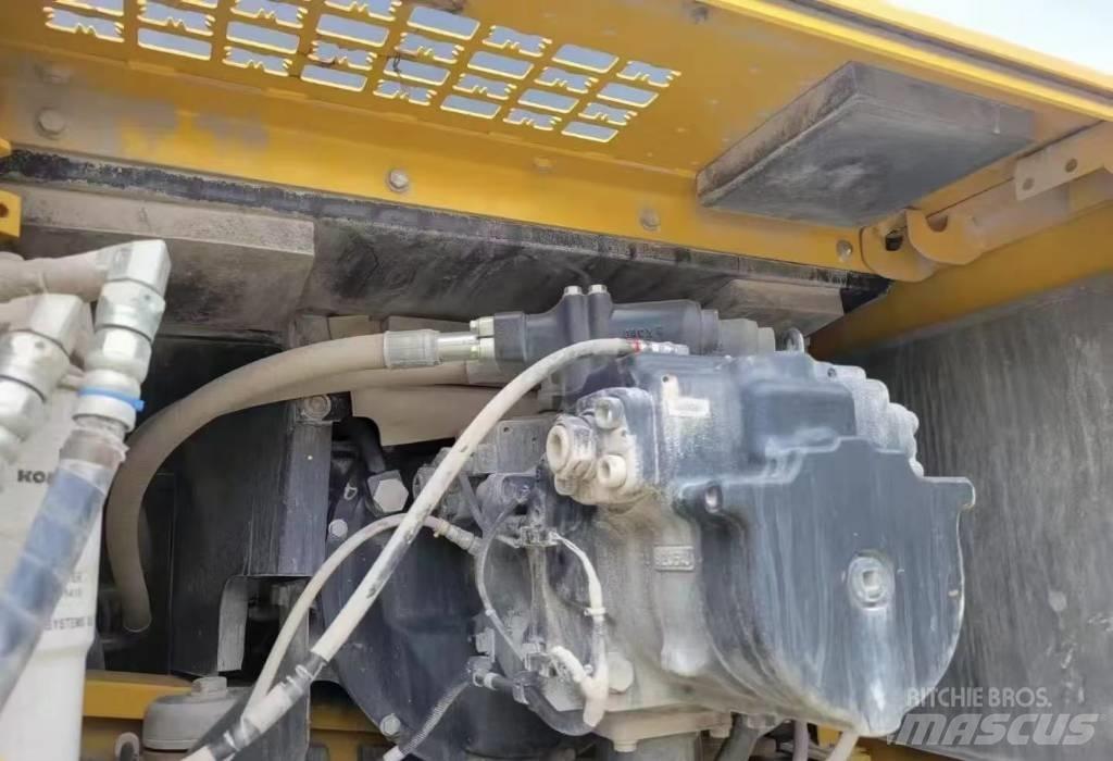 Komatsu PC 460-8 Верижен екскаватор