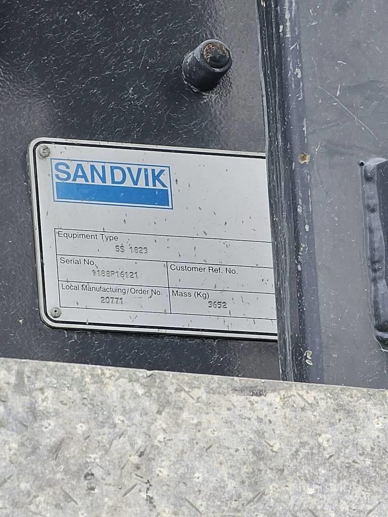 Sandvik UH 640 Мобилни трошачки
