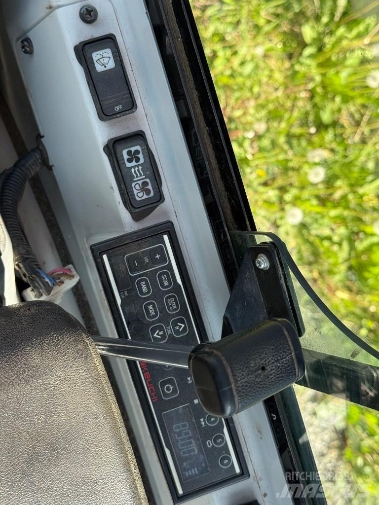 Takeuchi TB 216 Мини екскаватори < 7 т