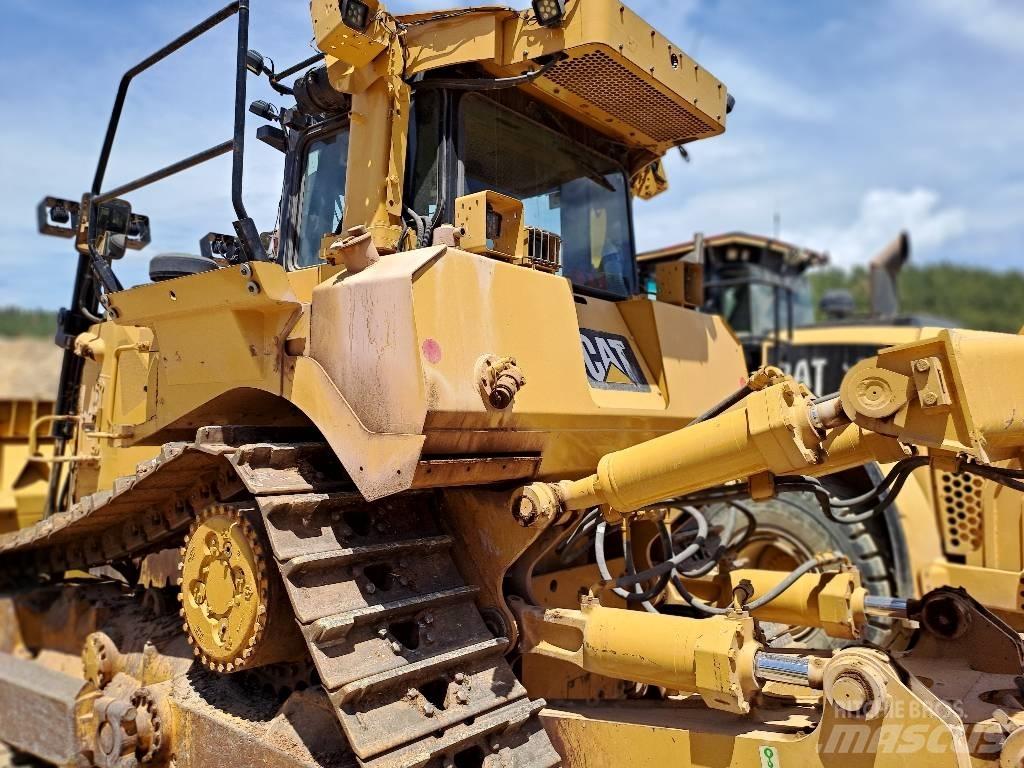 CAT D 8 T Верижни булдозери
