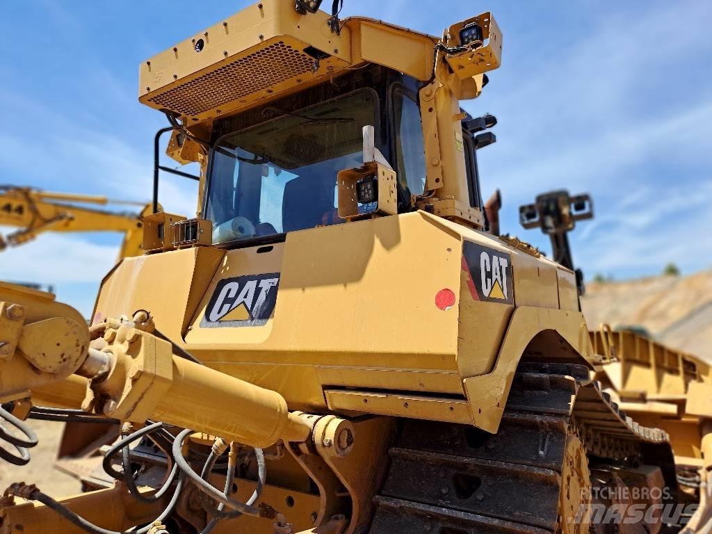 CAT D 8 T Верижни булдозери
