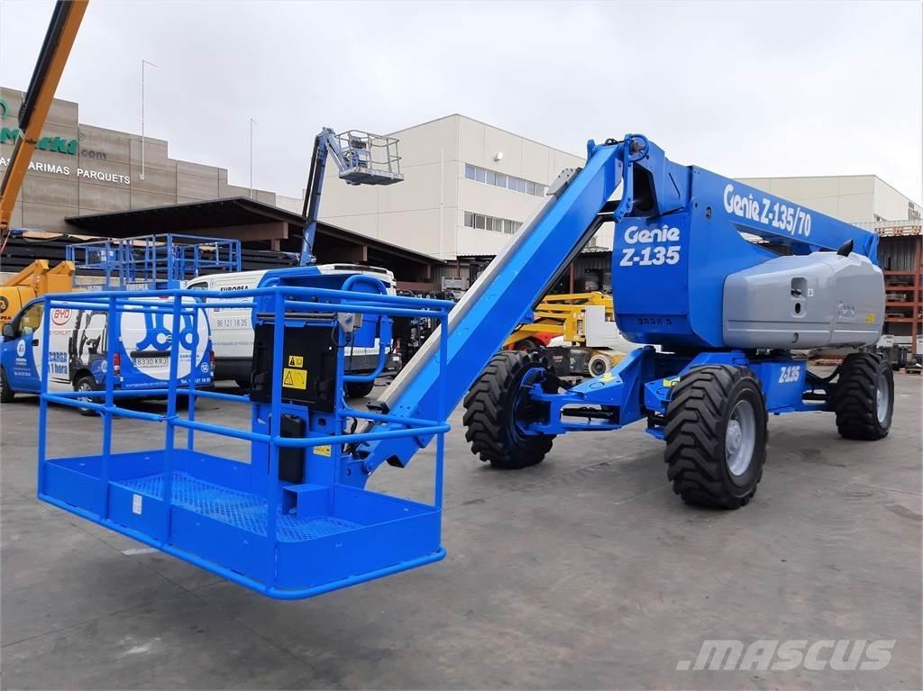 Genie Z135 70 Съчленени стрелови подемници