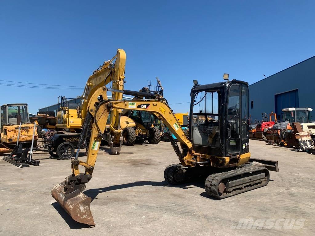 CAT 302.7 D CR Мини екскаватори < 7 т