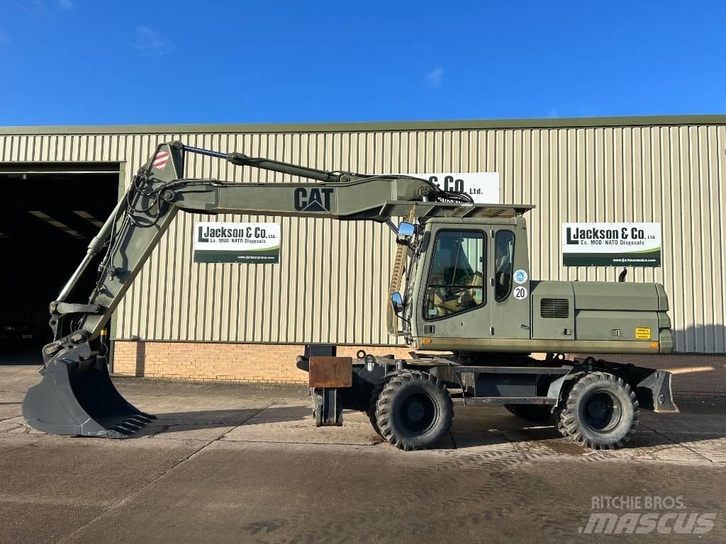 CAT 318 Колесни екскаватори