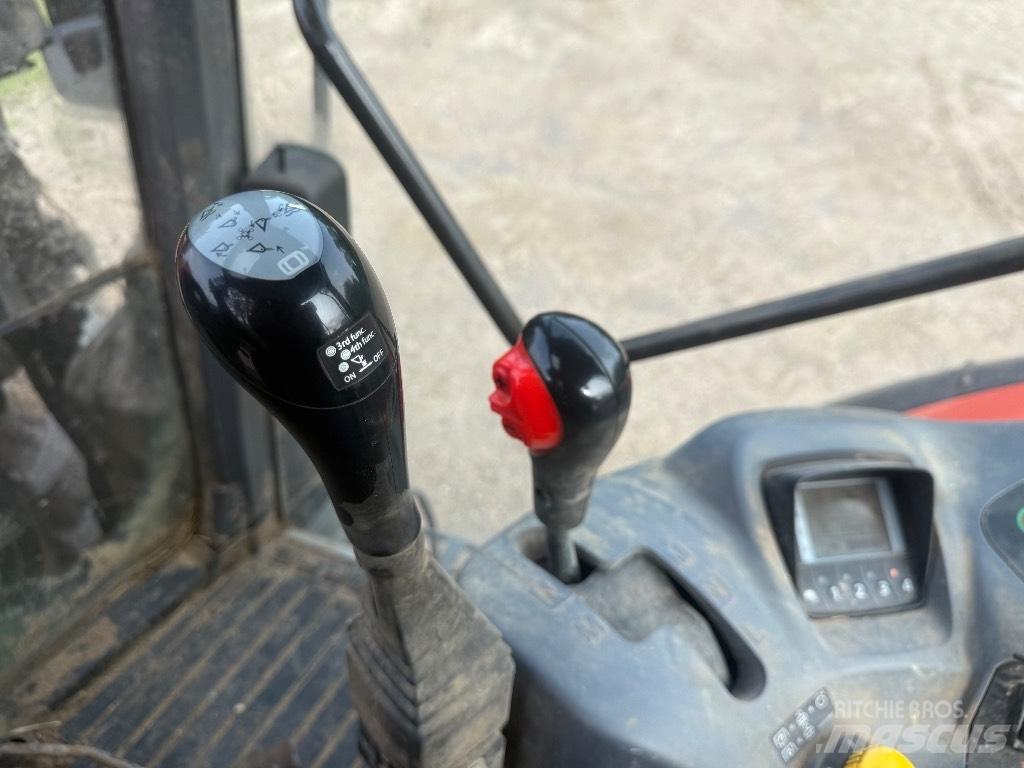 Kubota M 135 GX Трактори