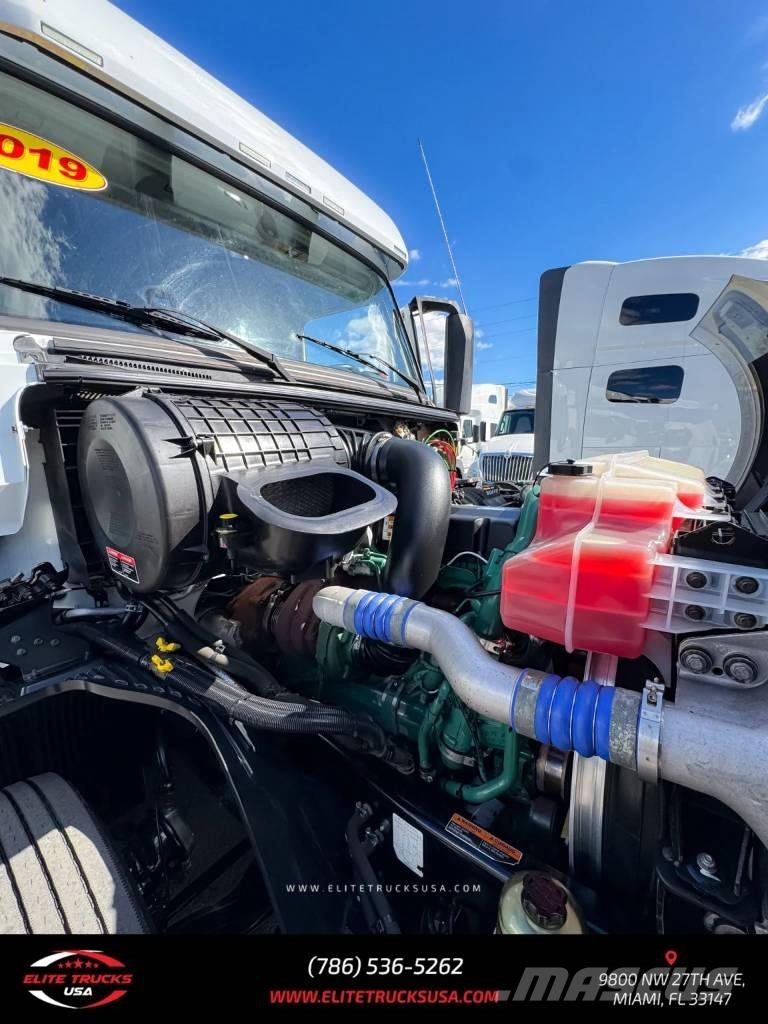 Volvo Commercial VNL Влекачи