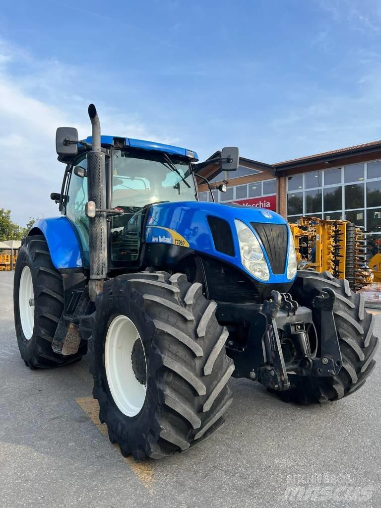 New Holland T 7060 Трактори