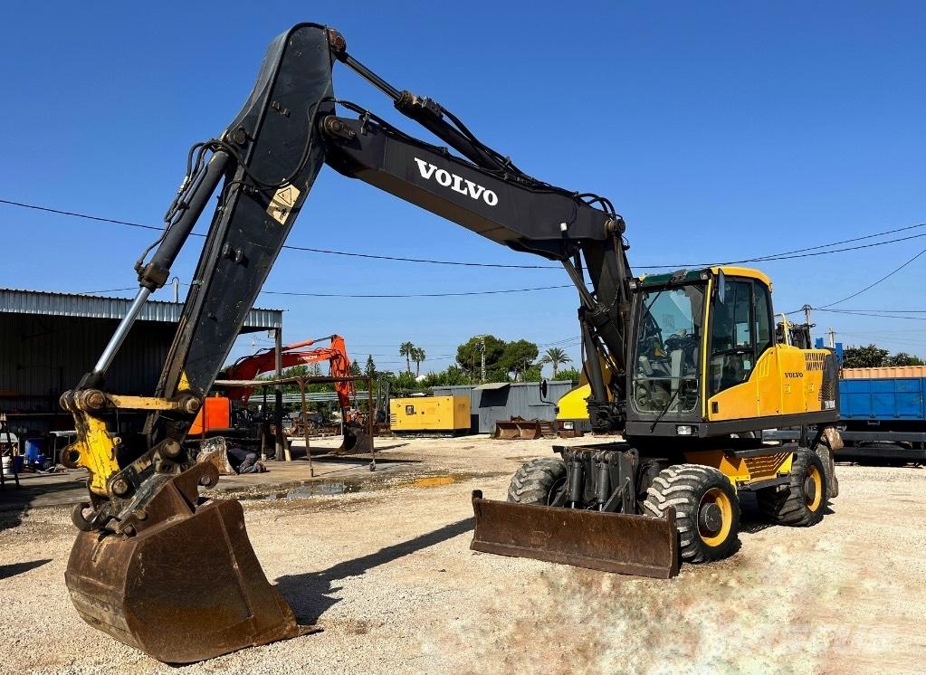 Volvo EW 180 C Колесни екскаватори