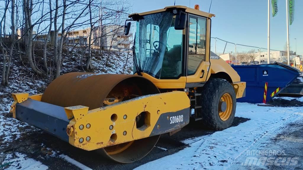 Volvo SD 160 B Пневматични гумени  ролки
