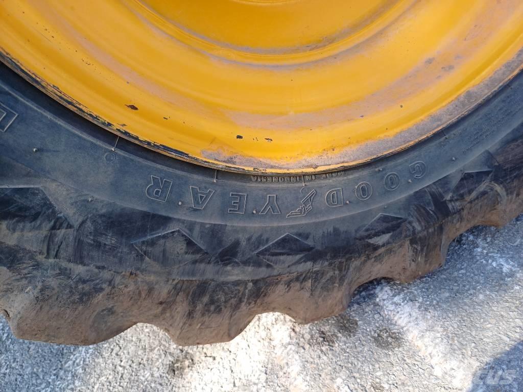 JCB 930-2 Камиони за херавни местности