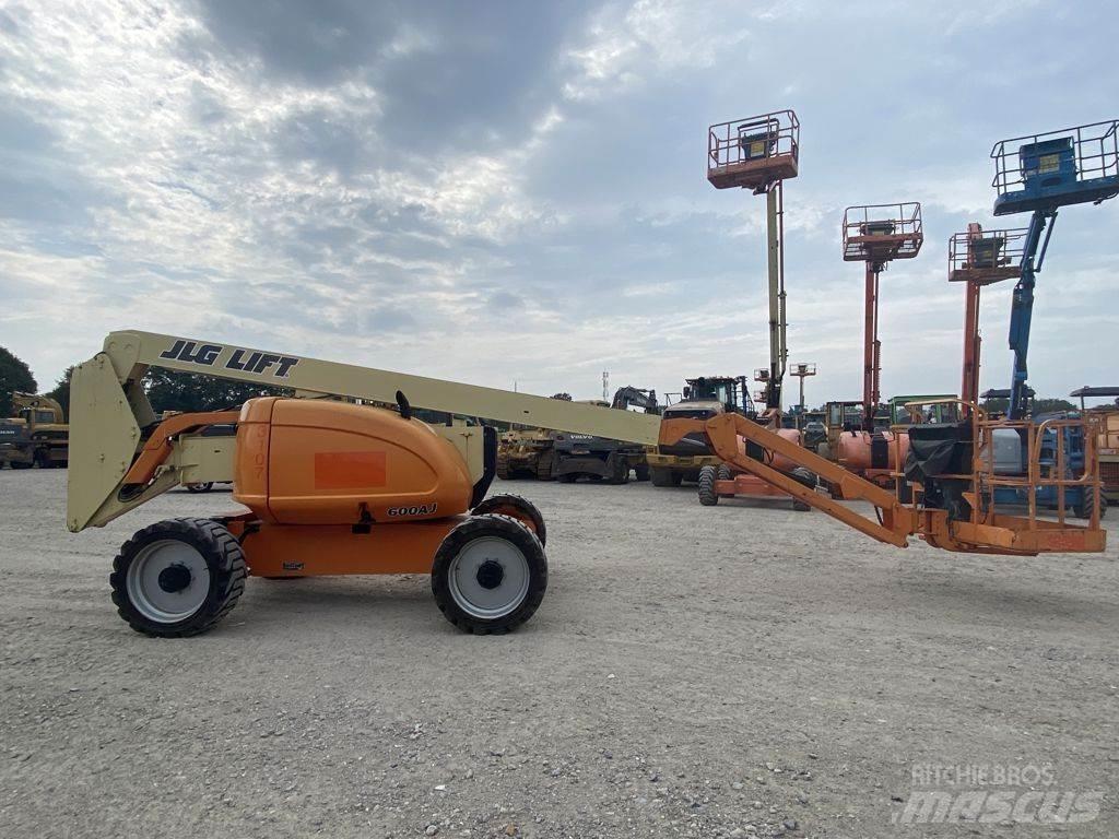 JLG 600AJ Съчленени стрелови подемници