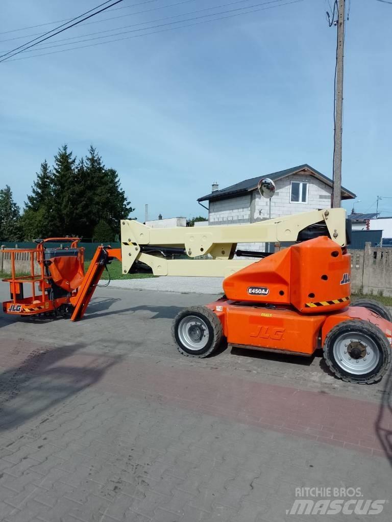 JLG E 450 AJ Съчленени стрелови подемници