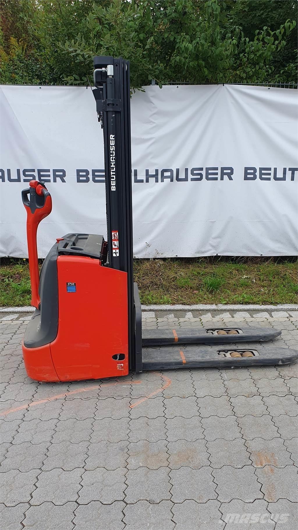 Linde L12i Колички високоповдигачи с теглич