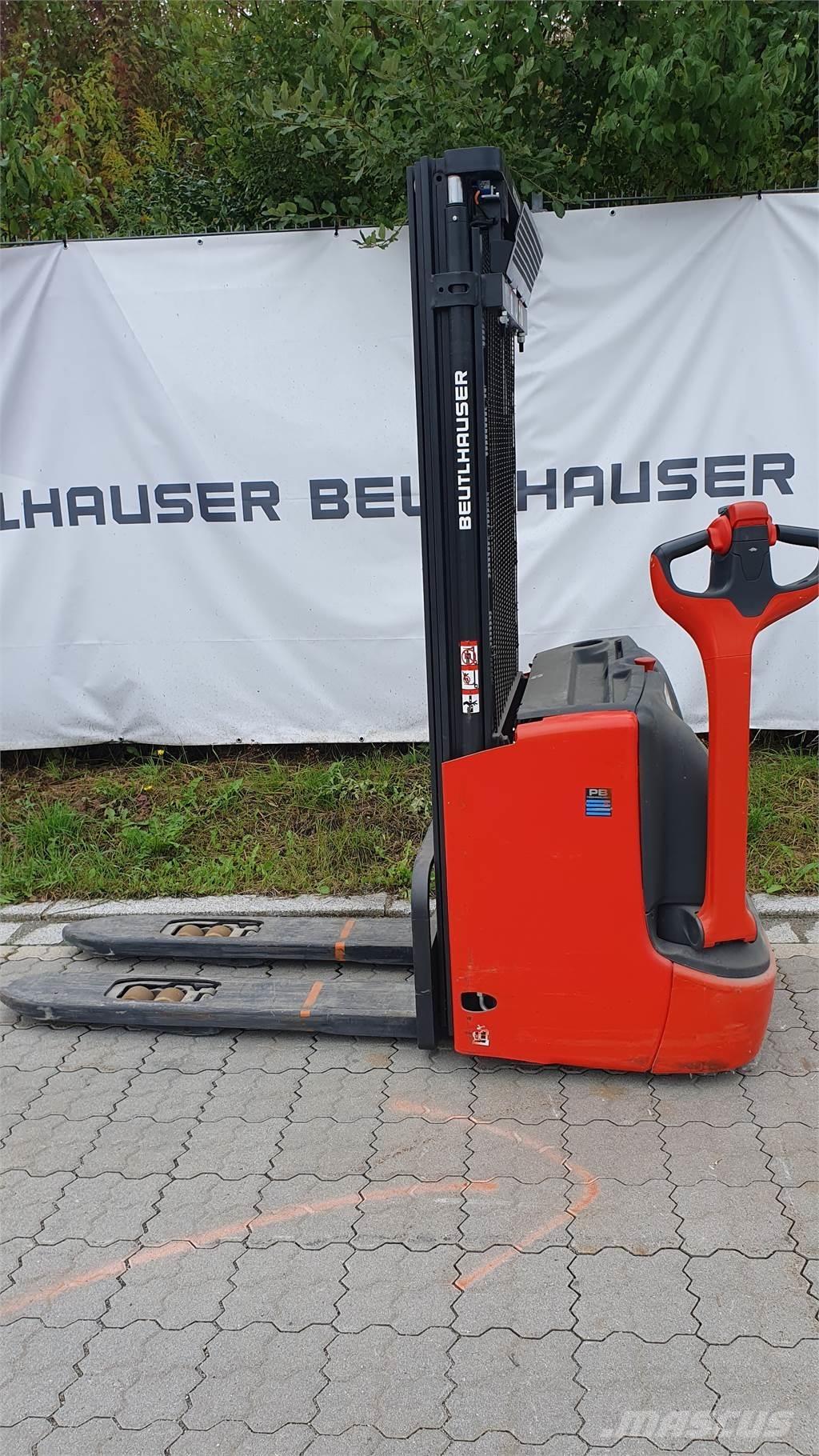 Linde L12i Колички високоповдигачи с теглич