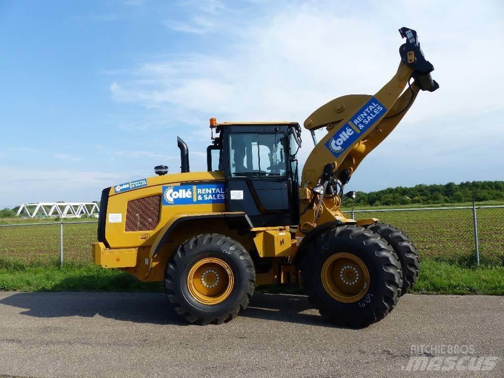 CAT 926 M Колесни товарачи