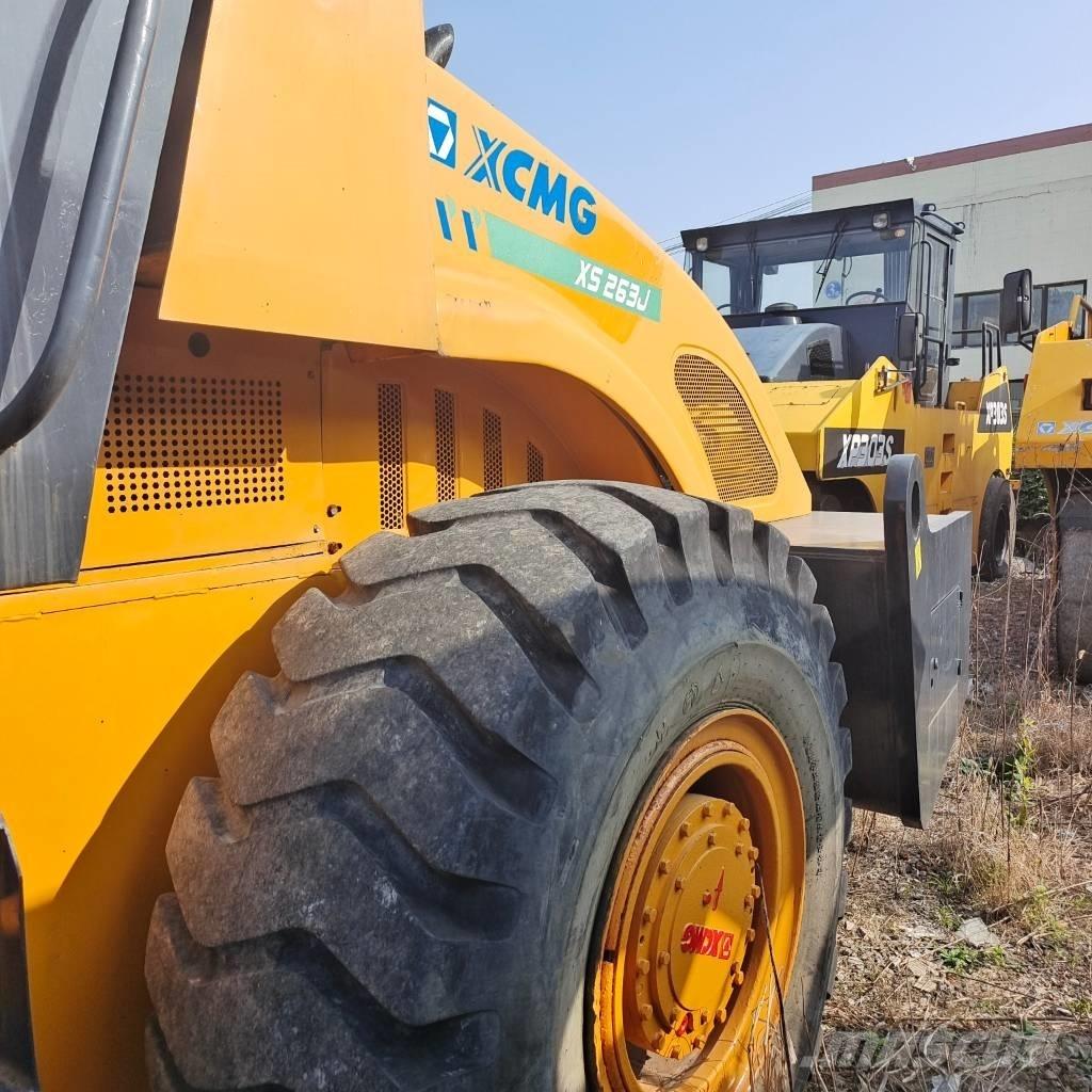 XCMG XS 263 J Еднобарабанни ролки
