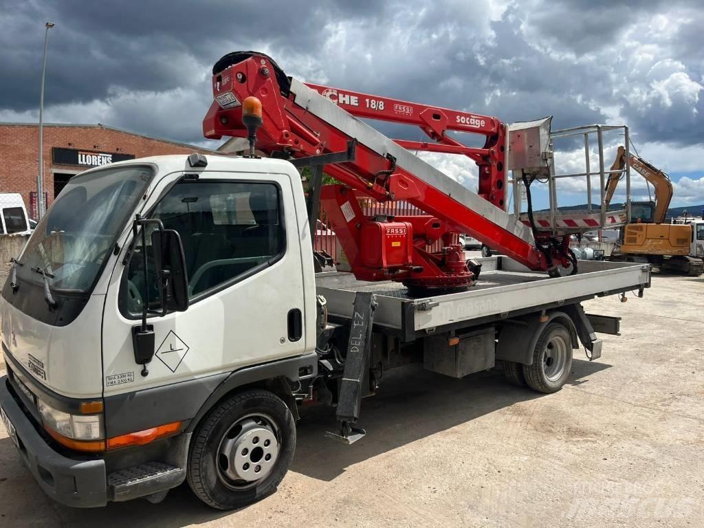 Mitsubishi Canter Камиони с кран с кука