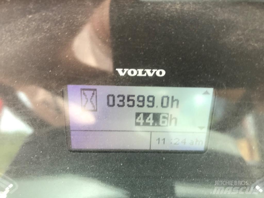 Volvo L 30 G Колесни товарачи