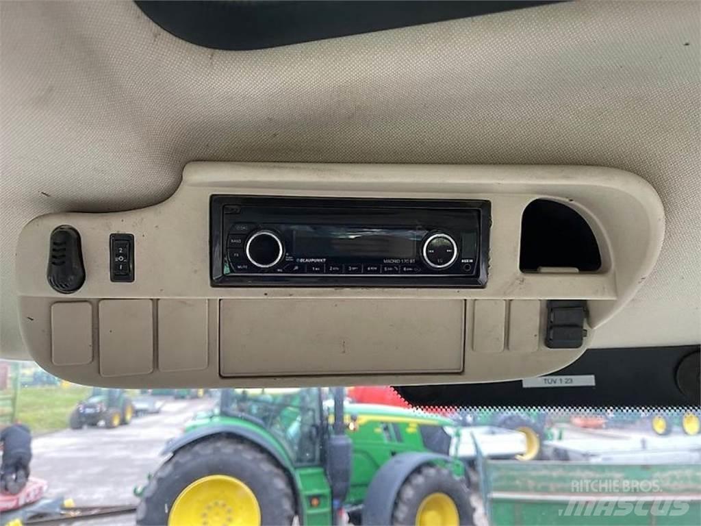 John Deere 6155R Трактори