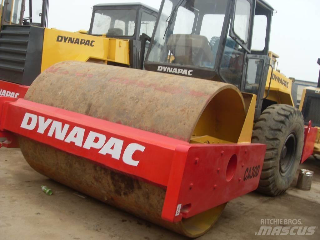Dynapac CA 251 D Еднобарабанни ролки
