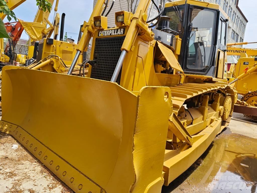 CAT D 7 G Верижни булдозери
