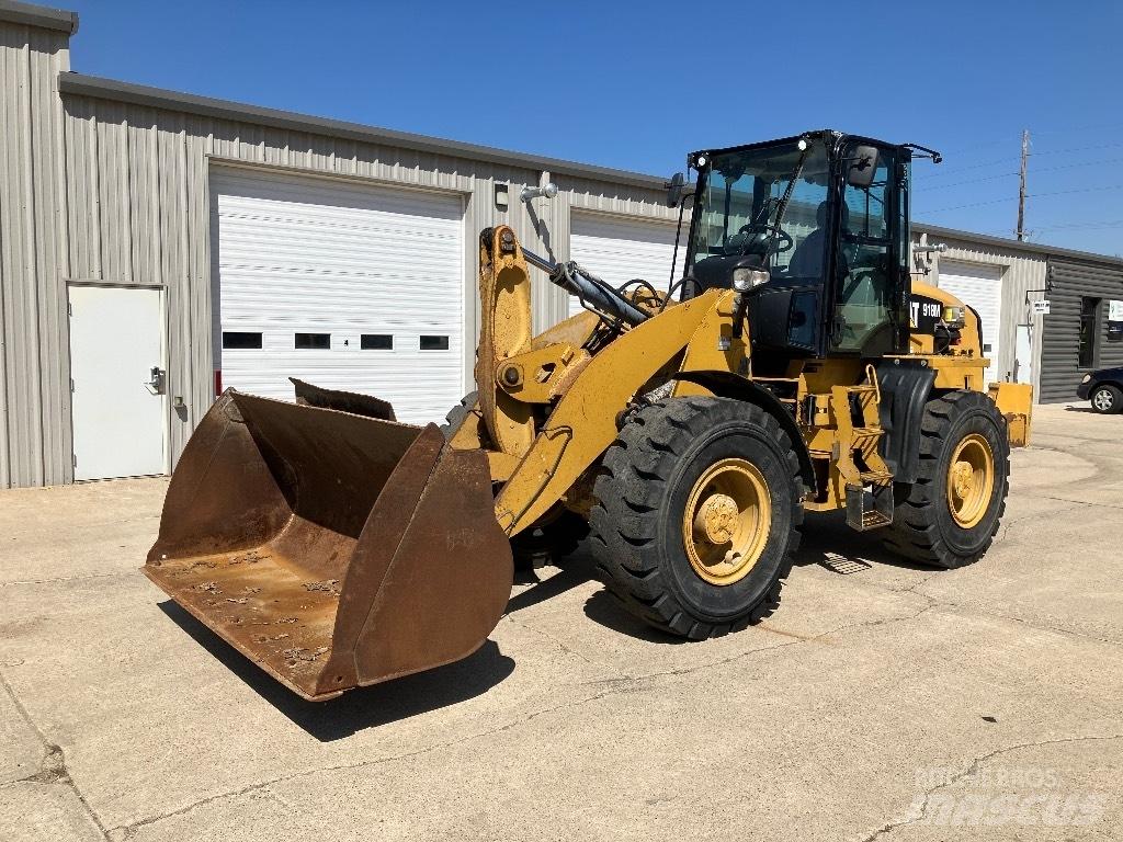CAT 918 M Колесни товарачи