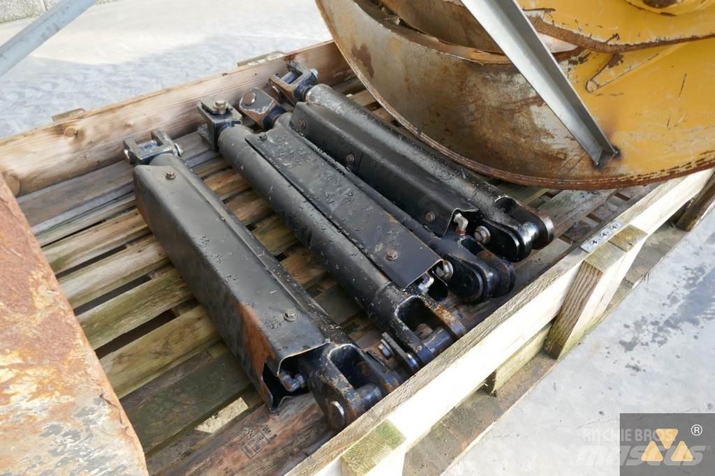 CAT 525D Grapple Транспорт - Други