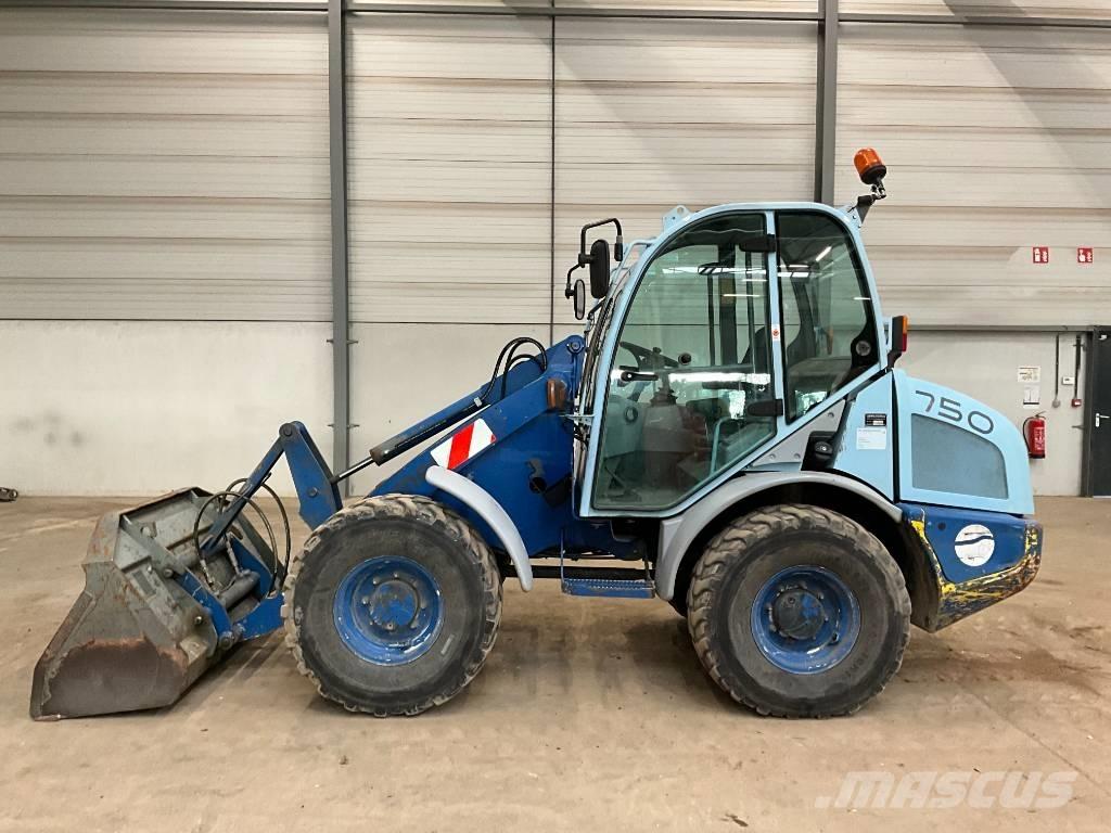 Kramer 750 Колесни товарачи