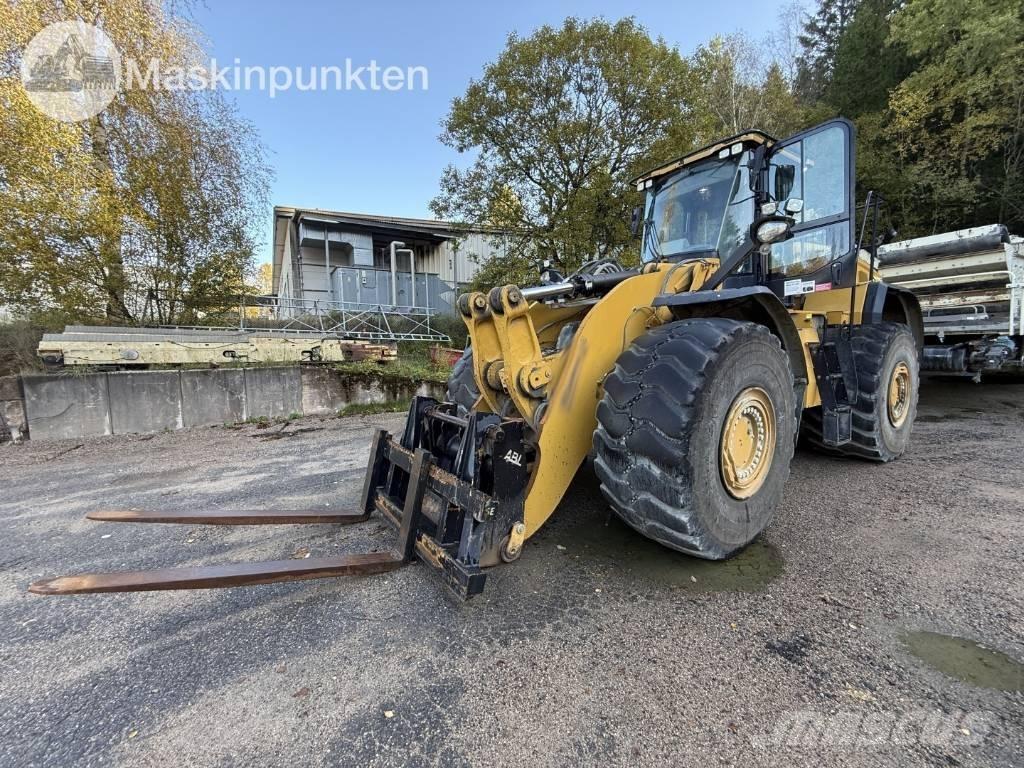 CAT 980 Колесни товарачи
