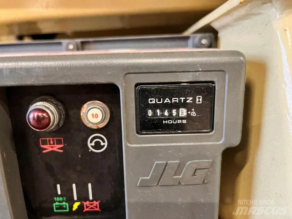 JLG 2032ES Ножични работни платформи