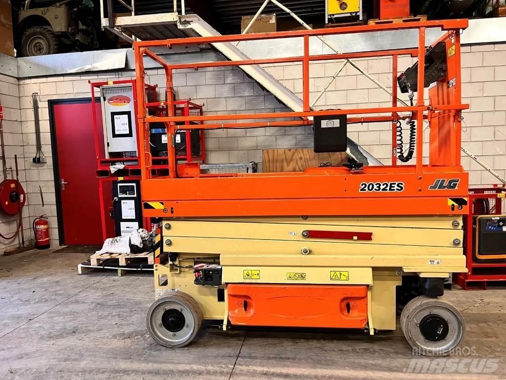 JLG 2032ES Ножични работни платформи
