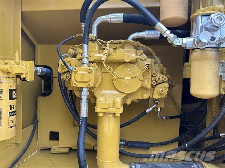 CAT 326D Верижен екскаватор