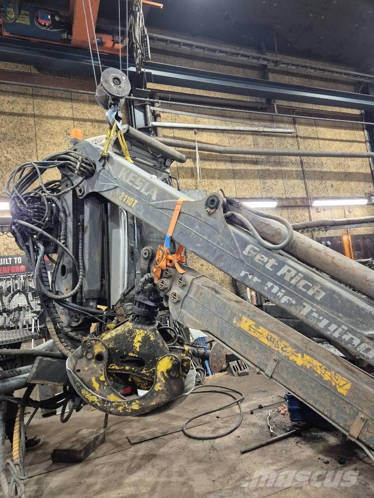 Kesla 2110T Каранове за дървен материал