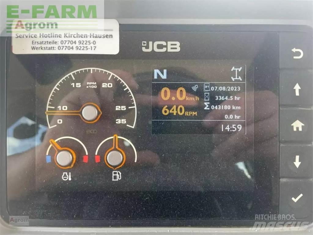 JCB fastrac 4220 Трактори