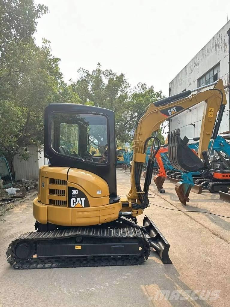 CAT 303 CR Мини екскаватори < 7 т