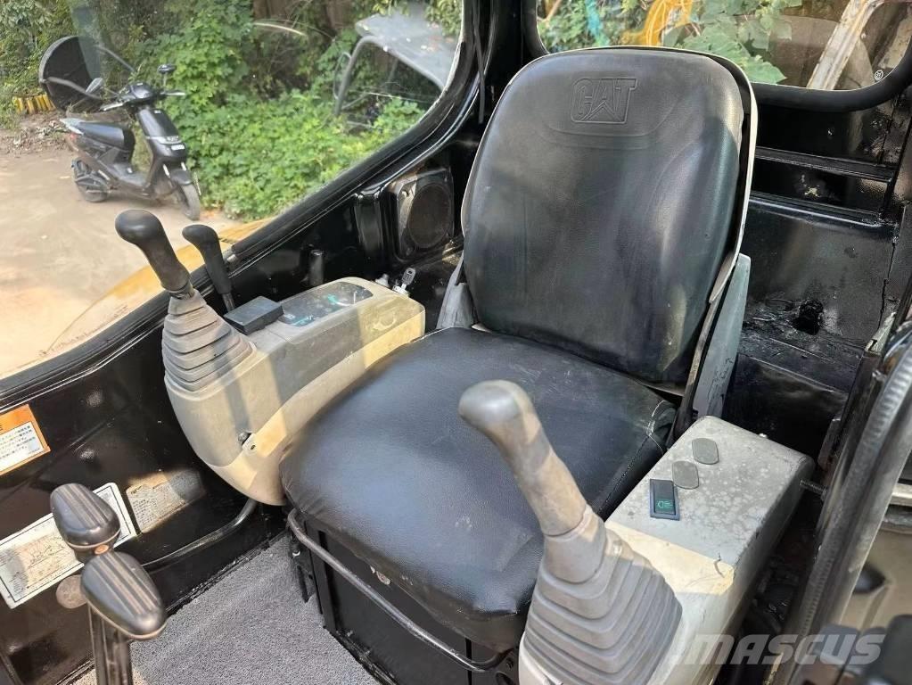 CAT 303 CR Мини екскаватори < 7 т
