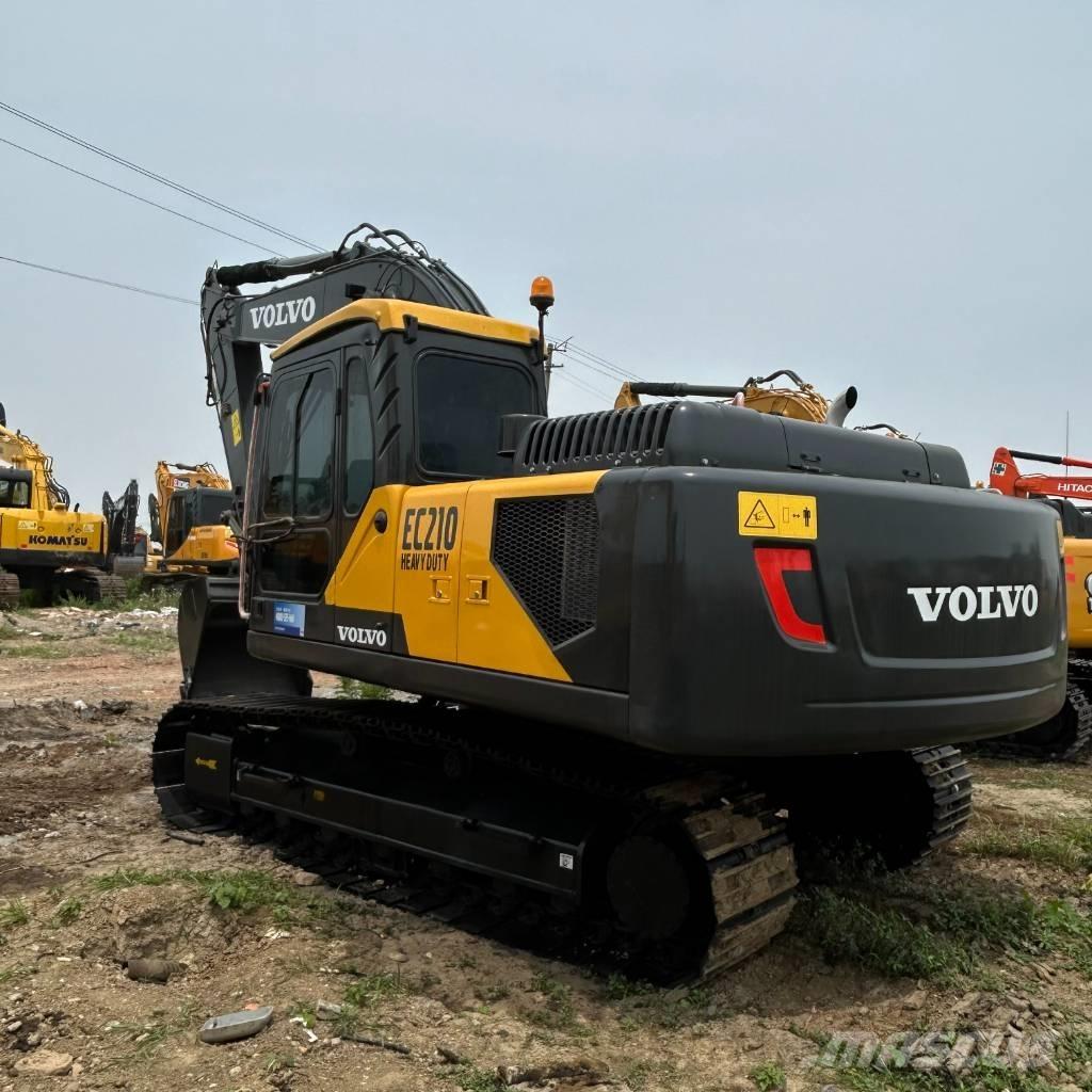 Volvo 210 Верижен екскаватор