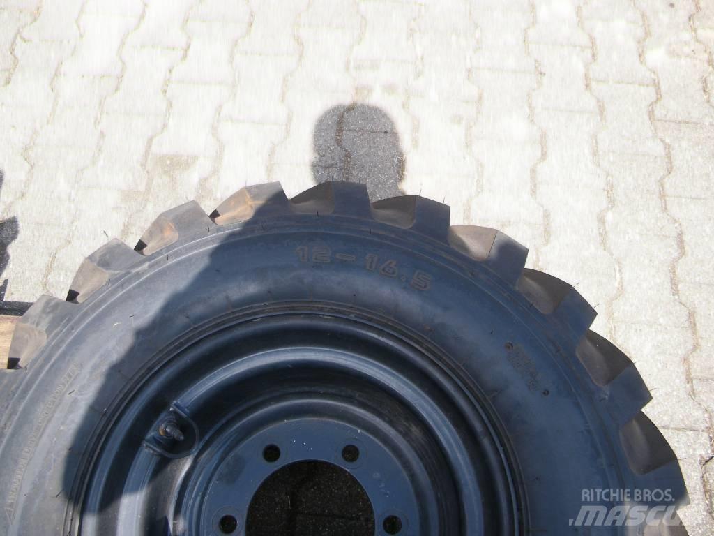 Kumho 12-16,5 Гуми