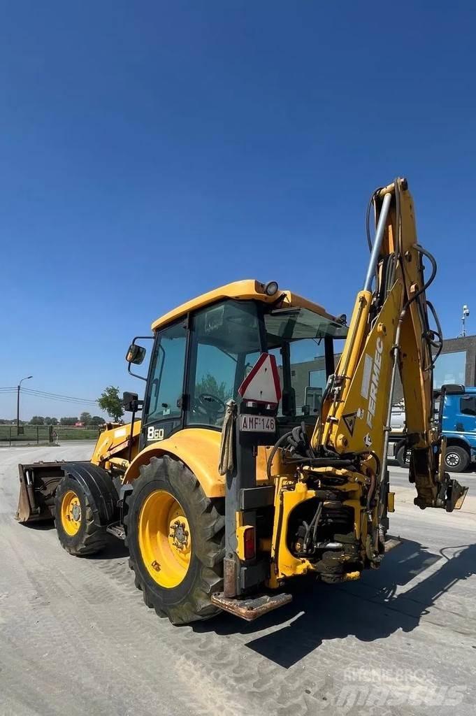 Fermec 860 Товарач със заден ексватор