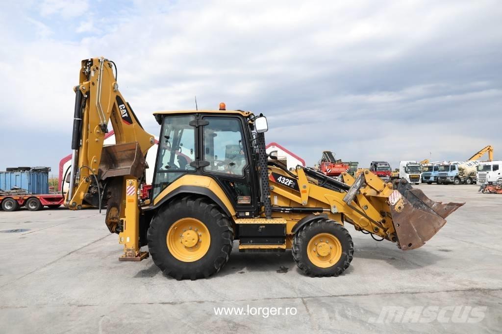 CAT 432 F2 Товарач със заден ексватор