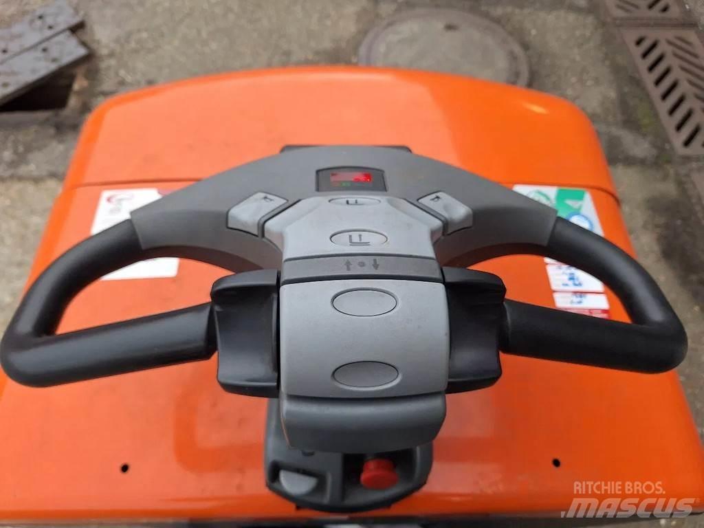 BT OSE120CB Машини за комисиониране средноповдигачи
