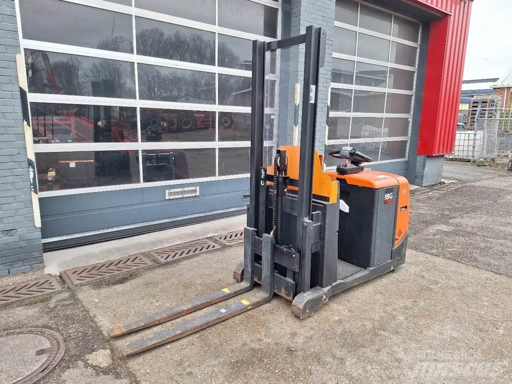 BT OSE120CB Машини за комисиониране средноповдигачи
