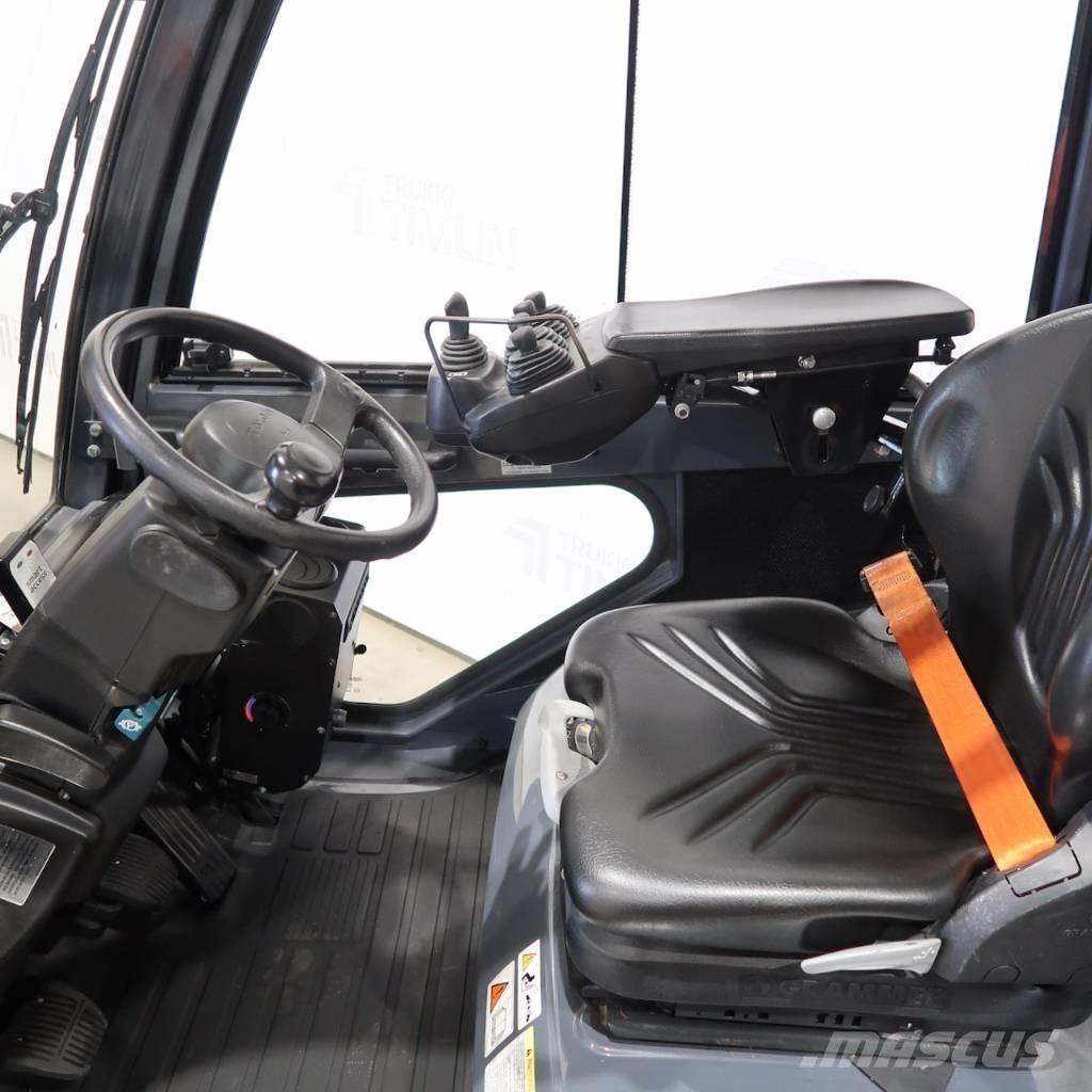 Toyota 02-8FGF25 Камиони с АГУ
