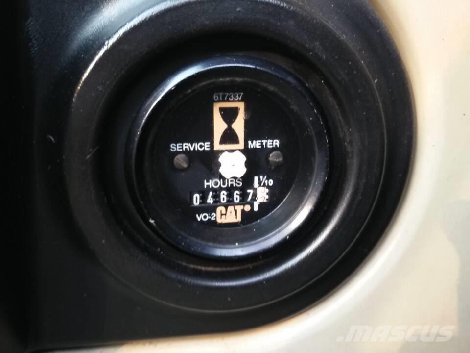 CAT 320 C Верижен екскаватор