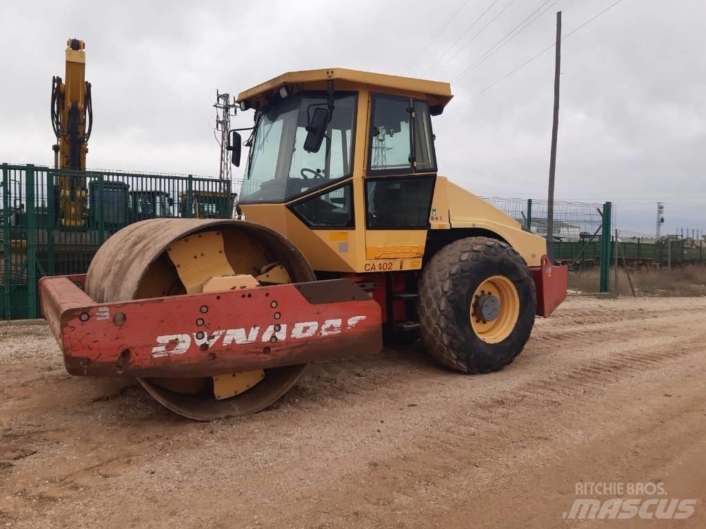Dynapac CA 402 D Двойни барабанни ролки
