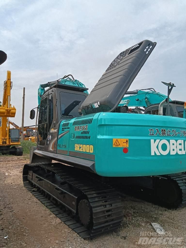 Kobelco SK 200D Средни екскаватори 7т - 12т