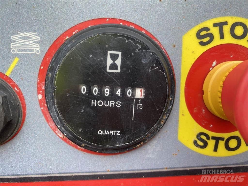 Manitou 140SC Ножични работни платформи